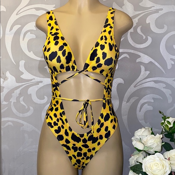 ꧁𝐿𝑒𝑜𝑝𝑎𝑟𝑑 𝑀𝑜𝑛𝑜𝑘𝑖𝑛𝑖꧂ - Picture 3 of 6